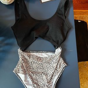 Super cute swim suit. Size medium
